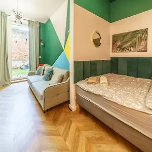 https://bright-and-spacious-apartment-old-town.warsawhotelspoland.com
